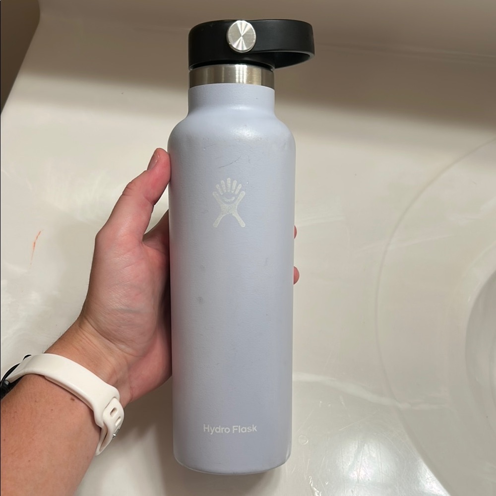 Hydro Flask Light Purple Water Bottle